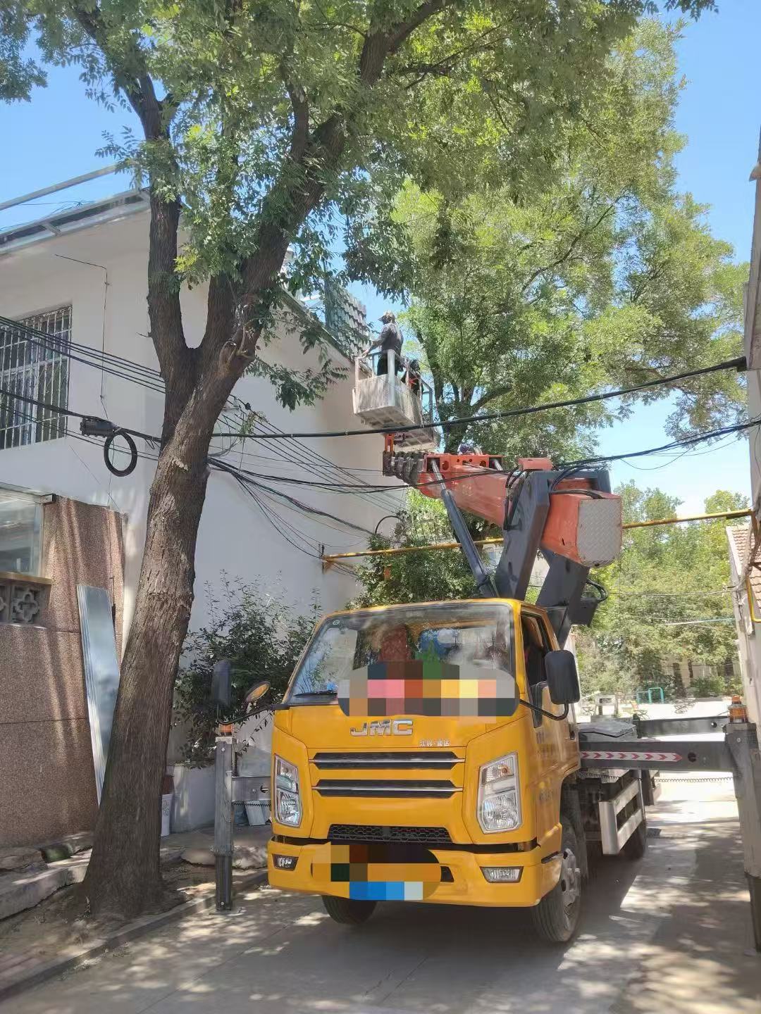 新都区高空作业车能吊装重物吗？最大承载多少公斤？